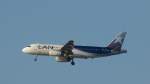 A320 von LAN Chile am 21.03.2013 in Buenos Aires im Landeanflug. Die Kennung ist LV-BOI