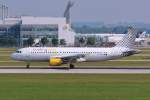 EC-KHN / Vueling / A320-216 in MUC bei der Landung aus Malaga (AGP) 03.06.2014