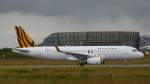 Airbus A320-214 mit der Werkskennung D-AXAM(6076) von West Air landete nach einem Testflug am morgen de 19.06.2014 in Hamburg Finkenwerder.