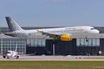 EC-KJD / Vueling / A320-216 vor der Landung in MUC aus Barcelona (BCN) 16.06.2014