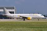 EC-JTQ  Vueling, que es gerundio!  / Vueling / A320-214 beim Start in MUC nach Barcelona (BCN) 01.08.2014