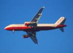 Ein Airbus von Air Berlin, eine A 320-214 D-ABDP beim Landeanflug zum Flughafen Berlin Tegel, 11.01.08 Berlin Pankow.