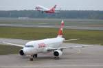 HB-JLS Swiss Airbus A320-214   zum Gate am 14.10.2014 in Tegel