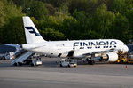 OH-LXK Finnair Airbus A320-214     bei der Abfertigung in Tegel am 04.05.2016  