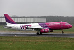 Wizz A-320 HA-LPO beim Touchdown auf 21 in MST / EHBK / Maastricht am 05.02.2016