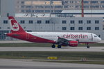 D-ABZK Air Berlin Airbus A320-216  in München zum Gate am 12.10.2016