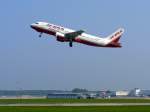 Ein A20-200 (D-ABDO) der Air Berlin beim Start in Hannover am 2.5.2009.