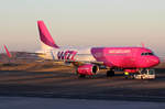 Wizz Air HA-LYE Airbus A320-232 beim Push back in Dortmund 30.12.2016