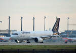 Lufthasna, Airbus A 320-271N, D-AINZ  Neubrandenburg , BER, 02.10.2021