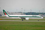Alitalia, I-BIXQ, Airbus A321-112, msn: 586,  Domenico Colapietro , 16.Mai 2009, MXP Milano, Italy.