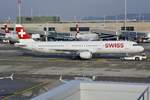 Swiss A321-111 HB-IOH am 19.1.19 beim Pushback in Zürich.