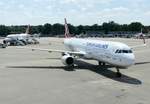Turkish Airlines, Airbus A321 -231, TC-JTD, Berlin -Tegel (TXL) Gate 14, im Juni 2019.