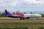 Wizz Air, HA-LXL, Airbus A321-231, msn: 7488, 27.Juli 2025, BSL Basel-Mülhausen, Switzerland.