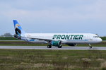 D-AZAH  Frontier Airlines  Airbus A321-211(WL)  N709FR  7097   nach der Landung am 27.04.2016 in Finkenwerder