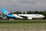 Air Transat Airbus A330-243 C-GUBF rollt zum Start in Amsterdam 25.5.2019