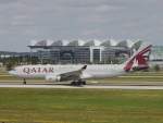 Ein A330 von Qatar beim Take-off in Mnchen, aufgenommen am 18.07.2012 runway 26L