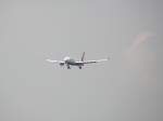 Ein Airbus A 330 der Air Berlin im Landeanflug auf Dsseldorf am 14.07.2008.