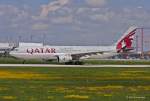 Qatar Airways, A7-ACE  Al Dhakhira , A330-202 beim Start in MUC nach Doha (DOH) 18.05.2013