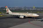 A6-EYR Etihad Airways Airbus A330-243   09.03.2014  Amsterdam-Schiphol