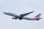 N280AY American Airlines Airbus A330-243   in München am 14.05.2016 gestartet