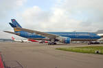 Vietnam Airlines, HB-IQG (VN-A371), Airbus A330-223, msn: 275, 09.August 2009, ZRH Zürich, Switzerland.
