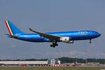 ITA Airways, EI-EJM, Airbus A330-202, msn: 1308,  Jury Chechi , 13.Juli 2023, MXP Milano Malpensa, Italy.