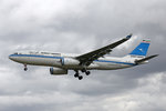 Kuwait Airways, 9K-APA, Airbus A330-243, 01.Juli 2016, LHR London Heathrow, United Kingdom.