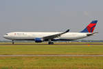Delta Air Lines, N814NW, Airbus A330-323X, msn: 806, 03.Juli 2015, AMS Amsterdam, Netherland.