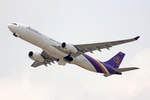Thai Airways, HS-TEN, Airbus A330-343X, msn: 990,  Suchada , 18.April 2014, HKG Hong Kong.