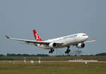 Turkish Airlines, Airbus A 330-303, TC-JOI, BER, 04.06.2022