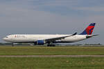 Delta Air Lines, N804NW, Airbus A330-323X, msn: 549, 18.Mai 2023, AMS Amsterdam, Netherlands.
