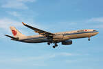 Air China, B-8689, Airbus A330-343E, msn: 1786, 06.Juli 2023, LHR London Heathrow, United Kingdom.