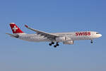 SWISS International Air Lines, HB-JHE, Airbus A330-343X, msn: 1084,  Fribourg , 04.Januar 2026, ZRH Zürich, Switzerland.
