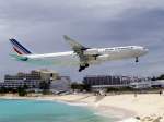 Air France A 340 im Landeanflug auf St.Maarten