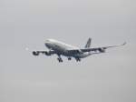 Ein A 340 der Lufthansa im Landeanflug auf Frankfurt am Main am 16.07.2008.
