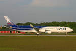 LAN Airlines, CC-CQC, Airbus A340-313X, msn: 363, 19.Mai 2005, FRA Frankfurt, Germany.