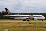 Singapore Airlines (SQ-SIA), 9V-SMF, Airbus, A 350-941 / 10.00-th Airbus-Sticker, 08.08.2021, EDDF-FRA, Frankfurt, Germany