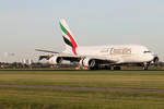 Emirates Airbus A380-861 A6-EEI bei der Landung in Amsterdam 12.10.2019