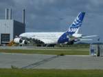 Airbus Industrie, A380-841, F-WWOW auf dem Flughafen von Finkenwerder.