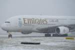 A6-EDK Emirates Airbus A380-861  in München bei Schneetreiben am 27.12.2014