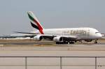 Emirates A6-EDS rollt zum Start in Frankfurt 17.6.2015