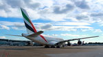 A6-EUC Emirates A 380-800 DUS 29.09.2016. Nach der Landung rollt der Airbus zum Gate. Die Aufnahme entstand während einer offiziellen Besichtigung des Flughafens aus dem Bus. Fotografieren war ausdrücklich erlaubt.