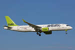 Air Baltic, YL-CSH, Bombardier CS-300, msn: 55016, 20.Mai 2023, AMS Amsterdam, Netherlands.