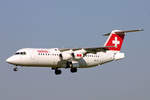 SWISS International Airlines, HB-IYX, BAe Avro RJ100, msn: 3357, 22.Juni 2005, ZRH Zürich, Switzerland.