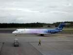 Boeing 717-23S (OH BLQ) von BLUE 1 auf dem Weg zur Startbahn.
Helsinki am 07.09.2012