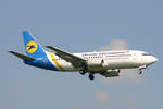 Ukraine International, UR-GAQ, Boeing B737-33R, msn: 28869/2887, 18.Mai 2005, FRA Frankfurt, Germany.
