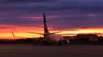 Travel Service OK-TVF, Boeing 737-8FH, nach Sonnenuntergang in Budapest, 15.7.16