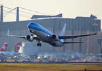 KLM, Boeing B 737-8K2, PH-BXA, TXL; 20.12.2019