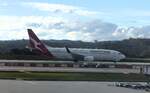 Qanta, Boeing 737-838, VH-VZI, Melbourne Int. Airport (MEL/YMML), 6.8.2025