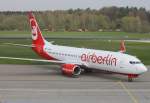 Eine Boeing 737-800 von Air Berlin in Friedrichshafen (kam aus PMI), 26.04.2013